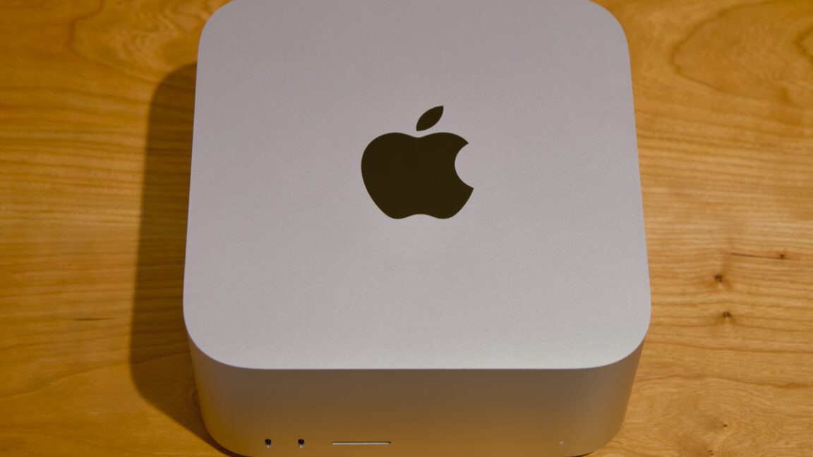 Unit Mac Studio M5 Ultra Apple merombak tren komputasi lokal AI 2026
