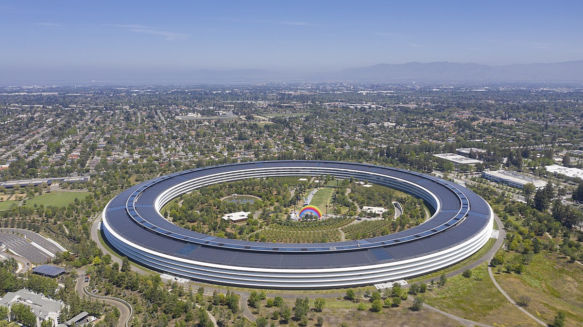 Kompleks kantor pusat Apple Park di Cupertino, California