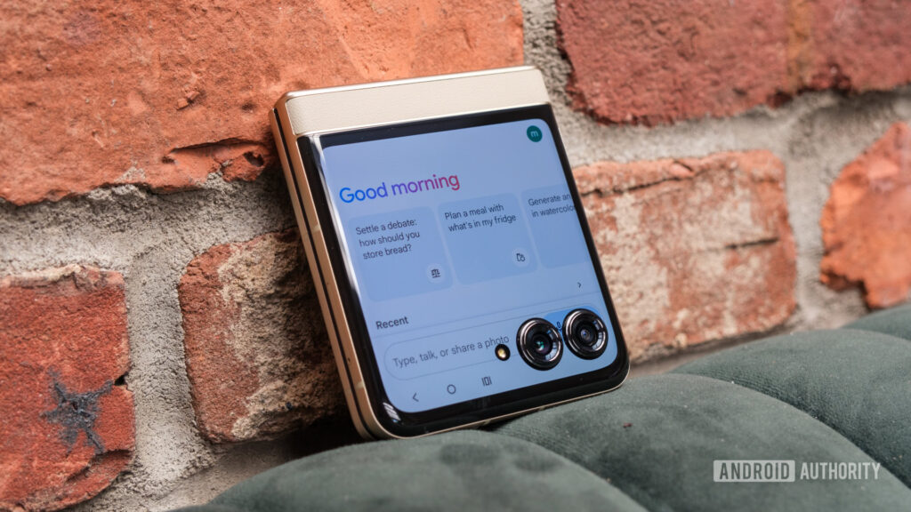 Antarmuka update terbaru rilis layar update Gemini Dark Mode di gawai android interface independen opsi kemewahan opsi layar kustom khusus opsi UI notifikasi archive khusus