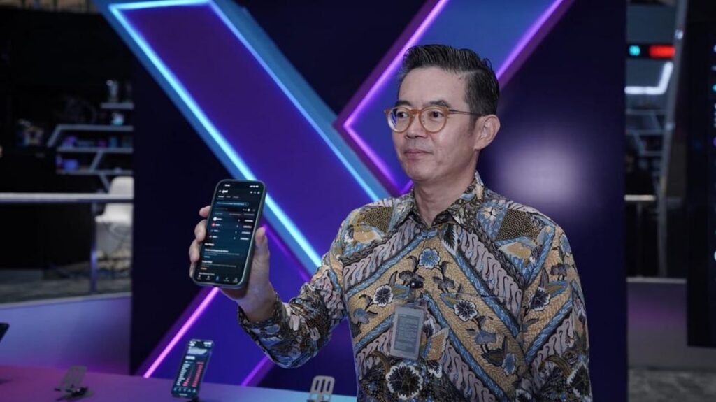 President Director & CEO PT Indo Premier Sekuritas Moleonoto The saat peluncuran platform IPOT X di Bursa Efek Indonesia