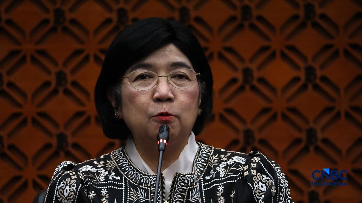 Gubernur Bank Indonesia Destry Damayanti memaparkan alasan kebijakan suku bunga BI-Rate pada rapat kerja moneter