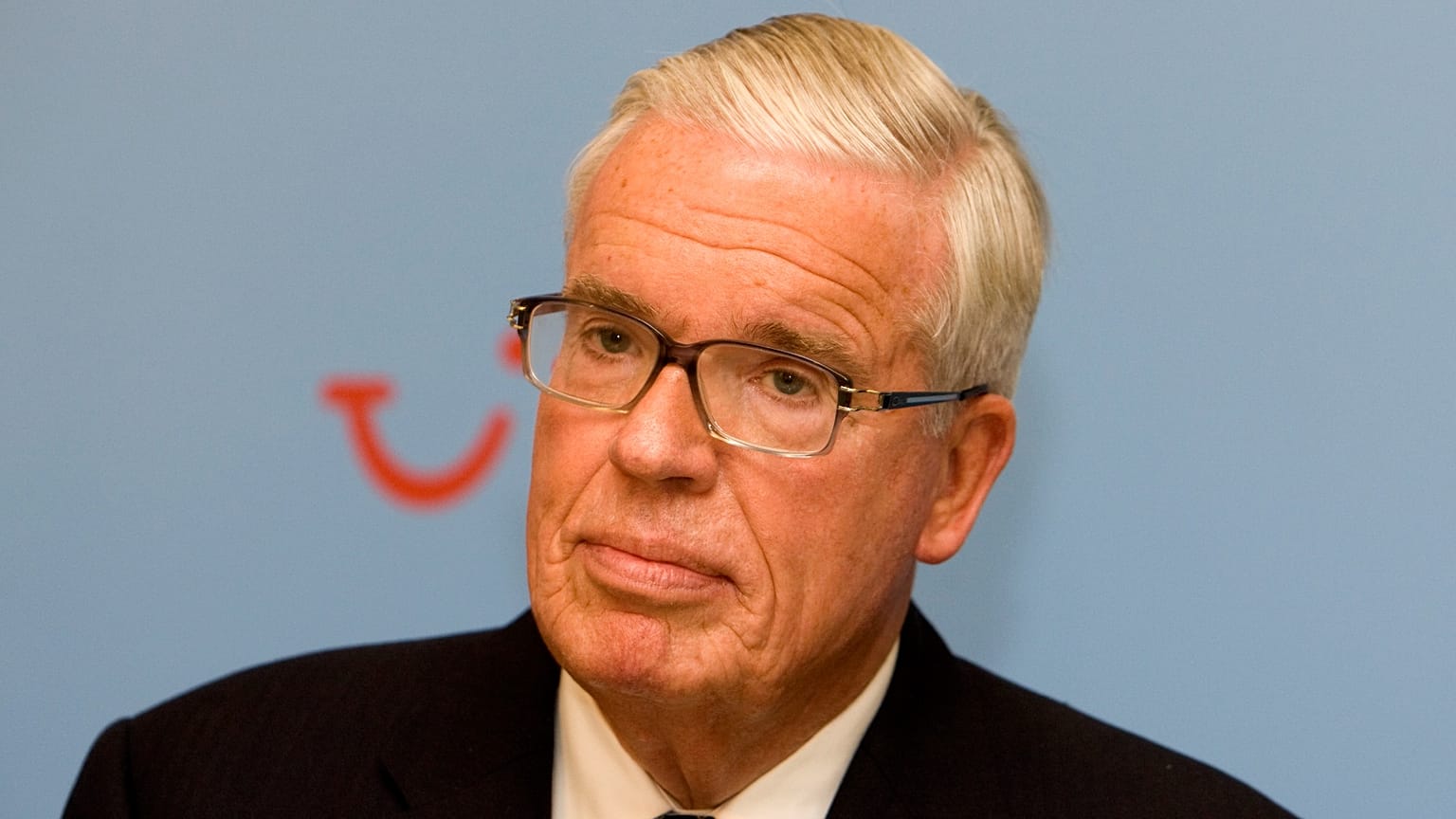 Klaus-Michael Kühne, pemilik mayoritas Kühne+Nagel, dalam konferensi pers di Hanover Oktober 2008 (Foto: AP/Joerg Sarb)