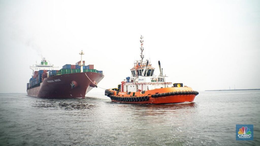 Armada kapal tunda dan operasional layanan laut PT Pelindo Jasa Maritim