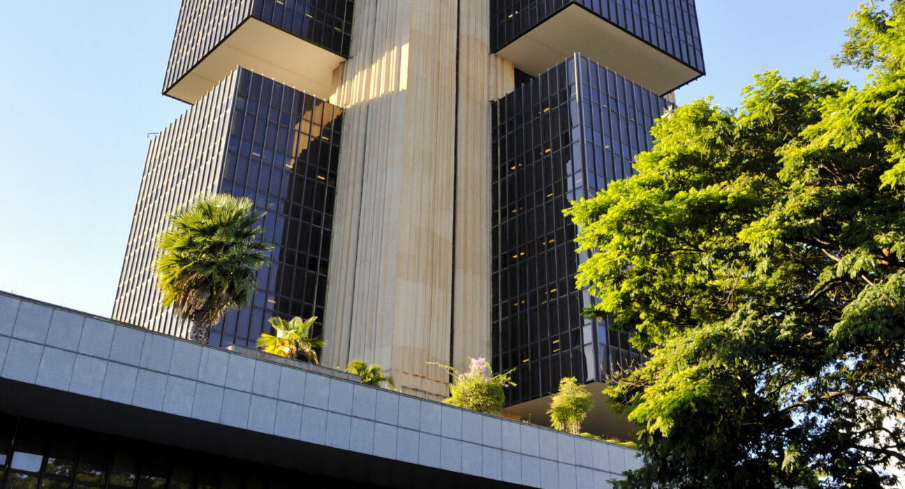 Gedung kantor pusat Banco Central do Brasil di Brasilia