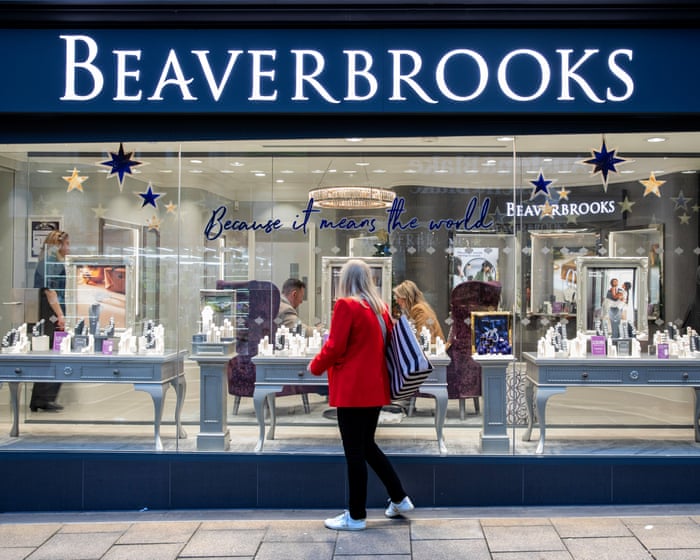 Gerai toko perhiasan Beaverbrooks di pusat perbelanjaan Inggris.