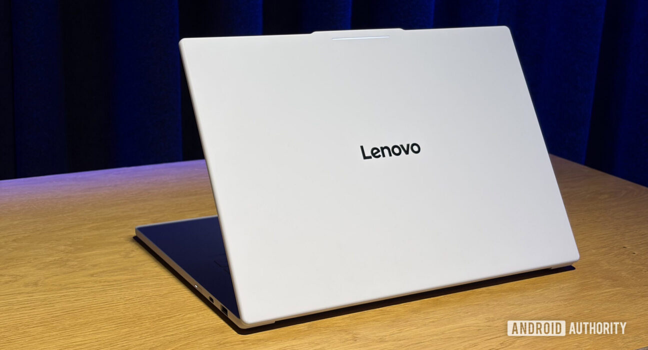 Lenovo Googlebook 15 dengan layar OLED 15,3 inci 2.8K dan prosesor Intel Core Ultra 5