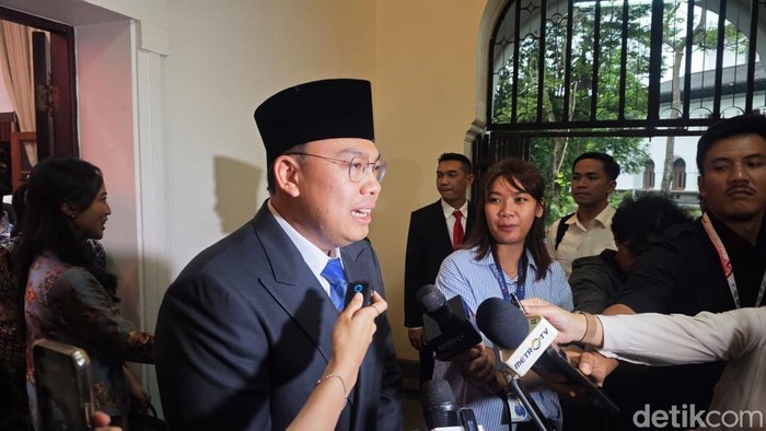 Wakil Menteri Komunikasi dan Digital Angga Raka Prabowo memaparkan peta jalan penggelaran jaringan 5G Indonesia