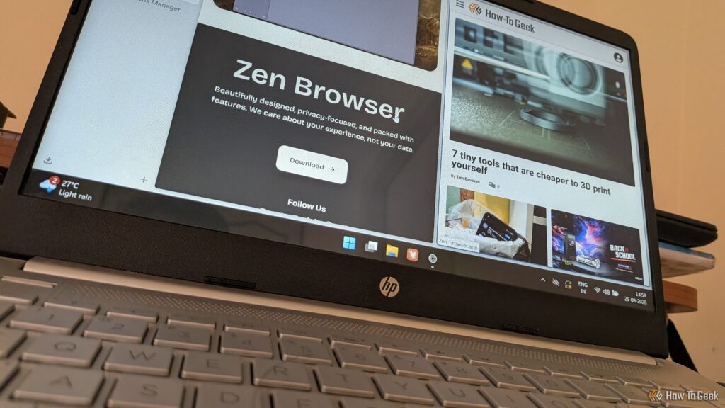 Laptop menjalankan Zen Browser dengan tampilan vertical tabs dan workspace modern