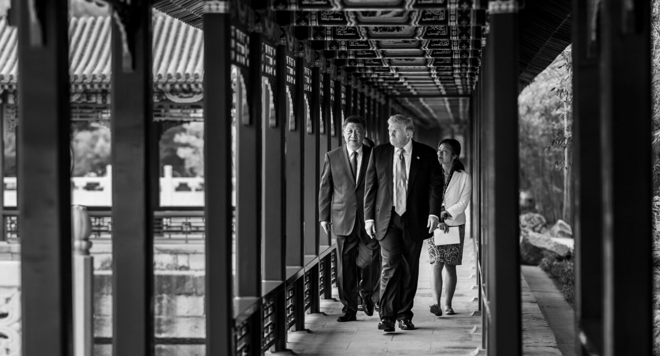 Presiden Amerika Serikat Donald Trump dan Presiden China Xi Jinping dalam pertemuan bilateral tingkat tinggi