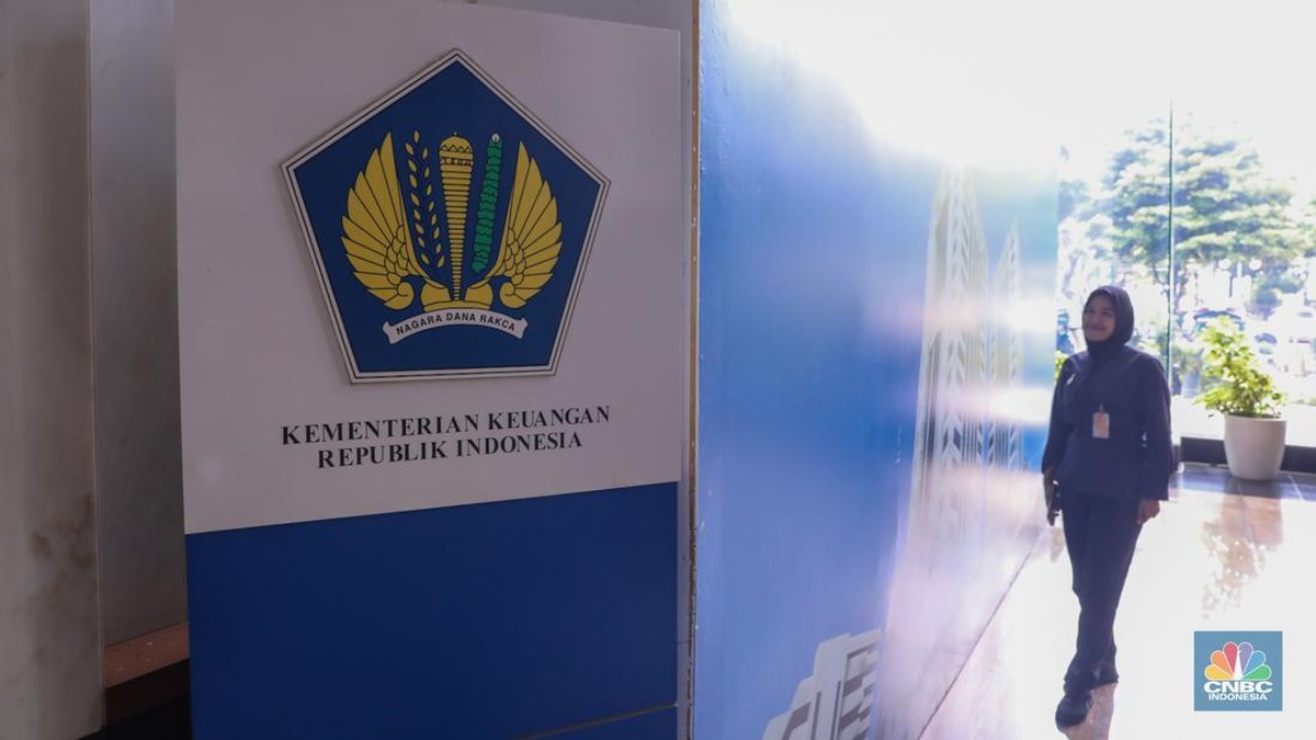 Gedung Kementerian Keuangan Republik Indonesia di Jakarta tempat Direktorat Jenderal Pengelolaan Pembiayaan dan Risiko menerbitkan SBN ritel SBR015