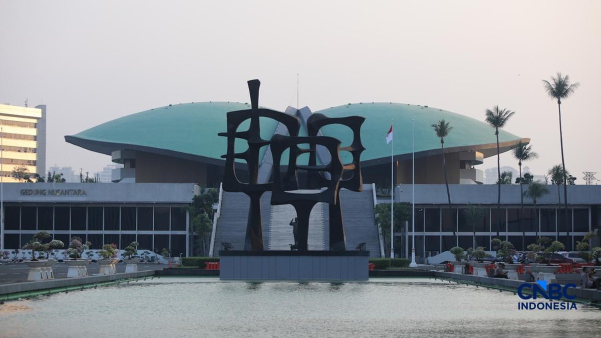 Gedung Kompleks Parlemen MPR DPR Senayan Jakarta yang menjadi lokasi Rapat Kerja Komisi XI DPR RI dengan Bank Indonesia