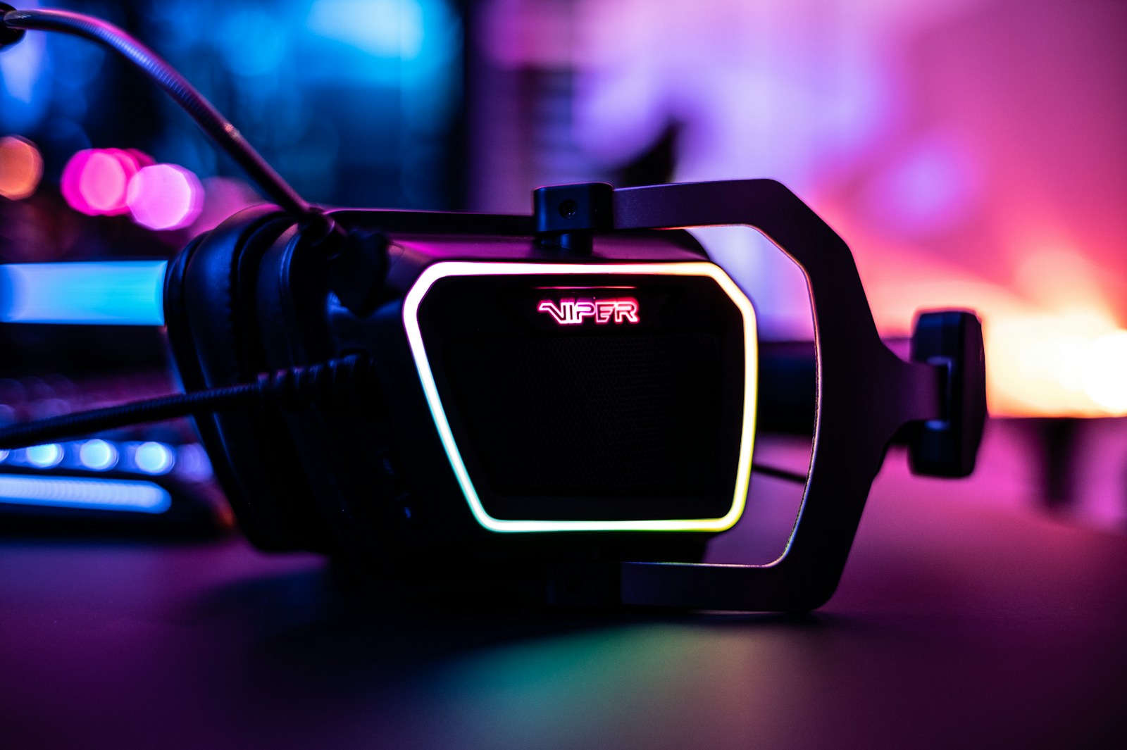Headset gaming untuk ilustrasi Team Voice League of Legends