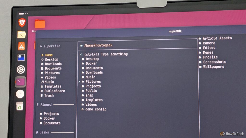 Tampilan aplikasi Superfile berjalan di monitor desktop Ubuntu Linux
