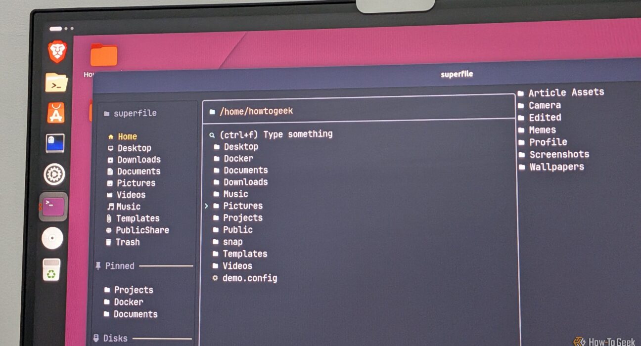 Tampilan aplikasi Superfile berjalan di monitor desktop Ubuntu Linux