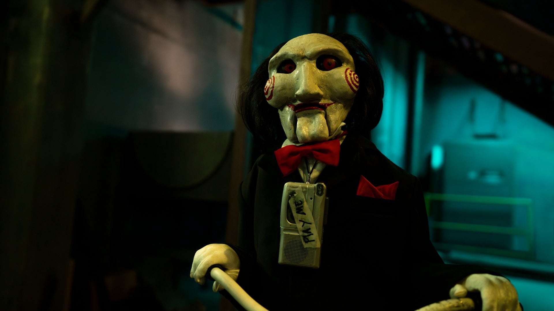 Mike Nelson dan Proyek Film Misteri