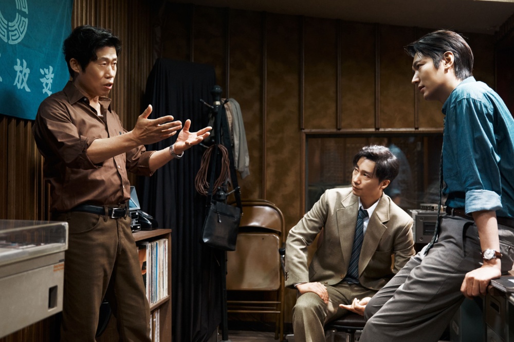 Cuplikan adegan film The Assassins arahan sutradara Hur Jin-ho yang memuncaki box office Korea Selatan pada periode libur Chuseok 2026