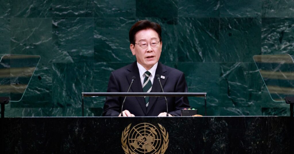 Presiden Korea Selatan Lee Jae Myung menyampaikan pernyataan di Sidang Umum PBB New York