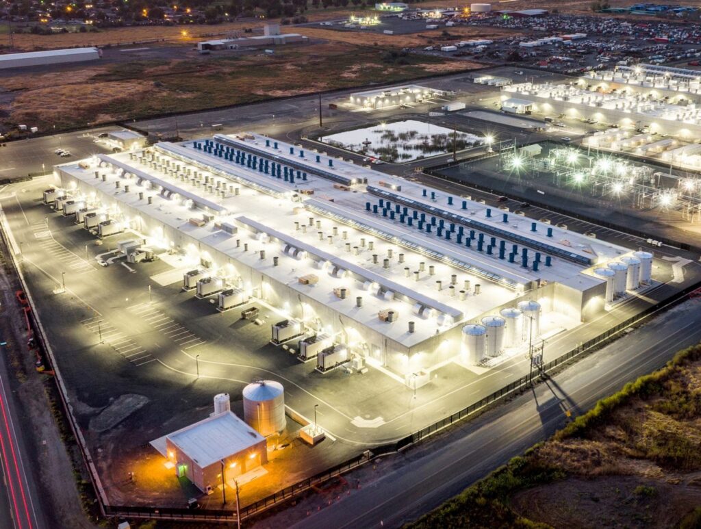 Gedung Amazon Web Services AWS Data Center