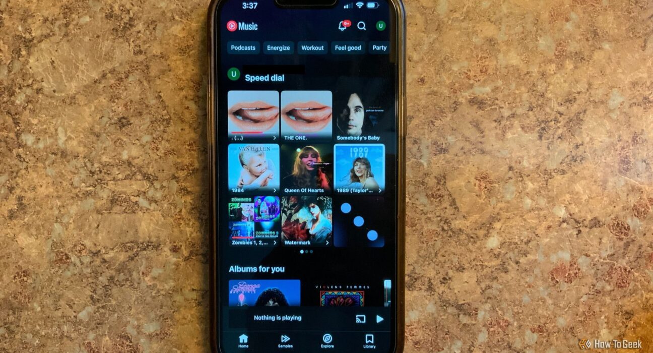 Antarmuka pemutar YouTube Music untuk streaming audio personal