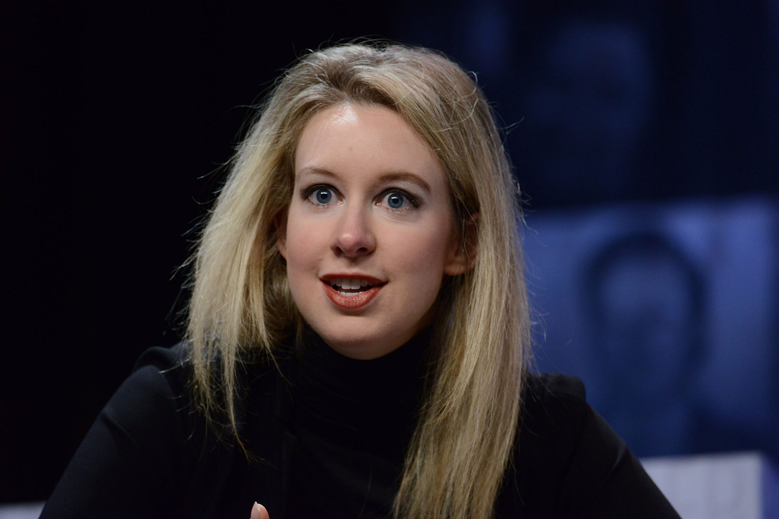 Foto Elizabeth Holmes pendiri Theranos saat berbicara di forum bisnis