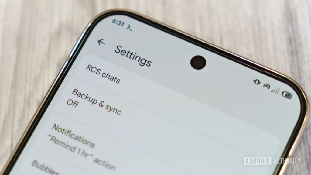 Tampilan antarmuka aplikasi Google Messages pada smartphone Android