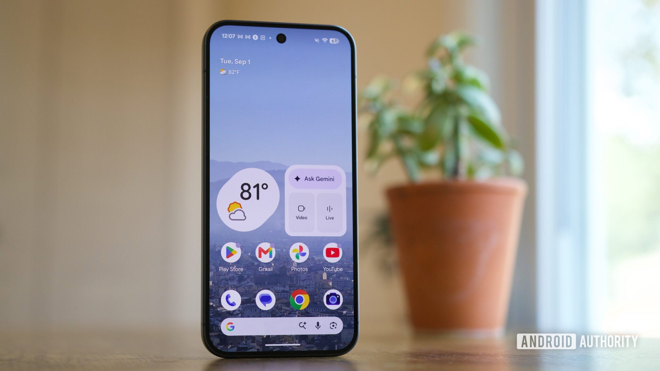 Tampilan antarmuka sistem operasi pada perangkat Google Pixel saat menjalankan pembaruan Android