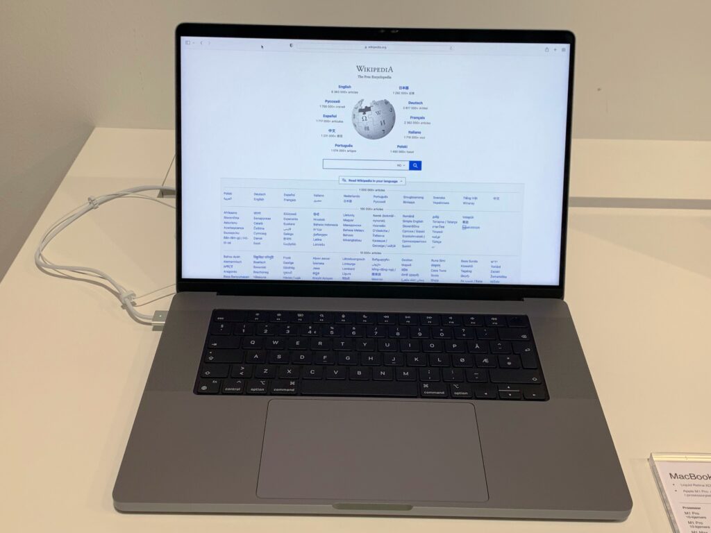 MacBook Pro Apple