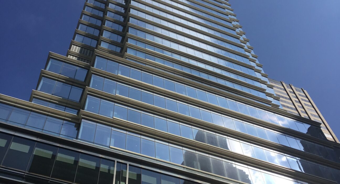 Gedung perkantoran Bloomberg Tower di New York