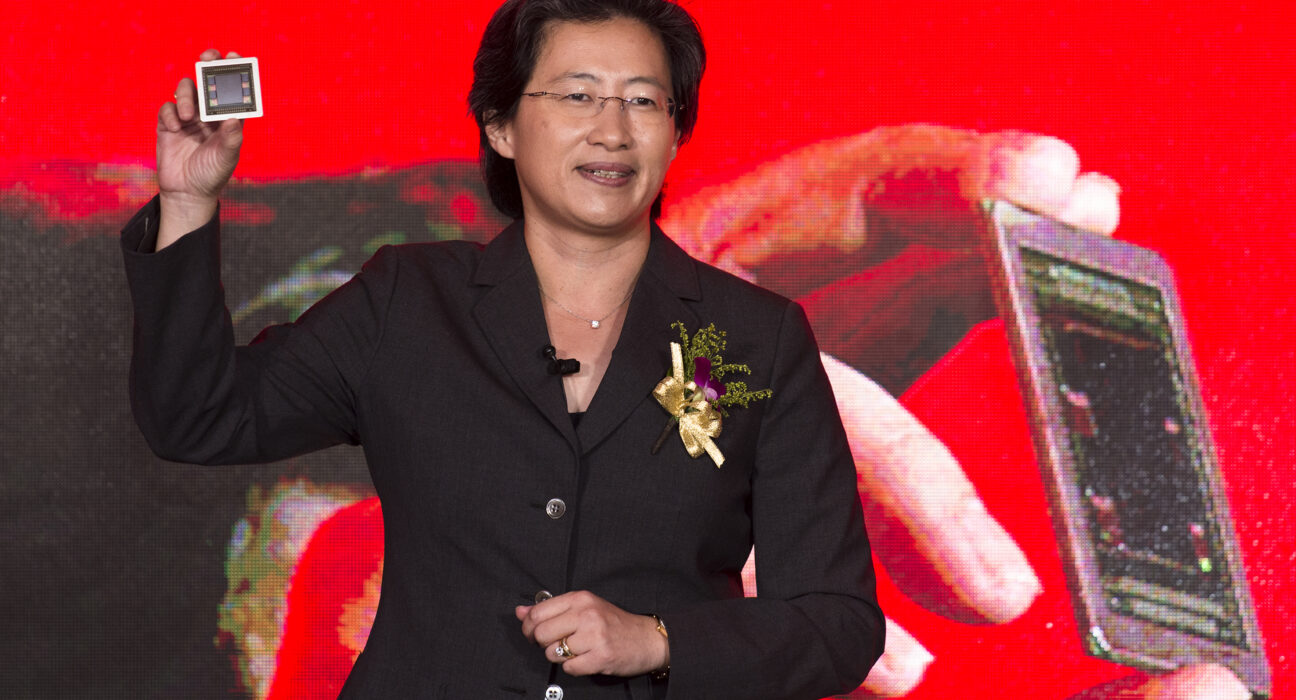 CEO AMD Lisa Su yang mengumumkan rencana pelipatgandaan kapasitas produksi silikon menuju 2027