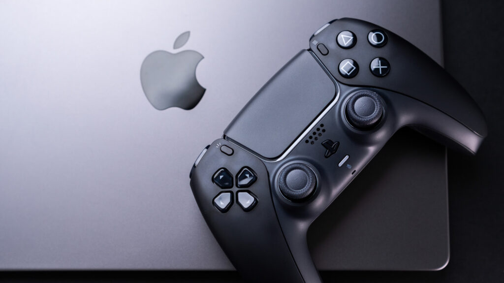 Laptop Apple MacBook Pro menampilkan visual game grafis tinggi