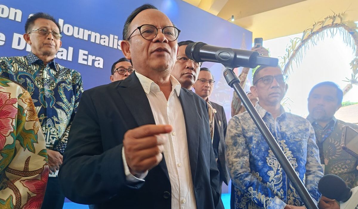 Menteri Hukum Supratman Andi Agtas dan Ketua Dewan Pers Komaruddin Hidayat dalam forum hak cipta jurnalistik ASEAN di Bali