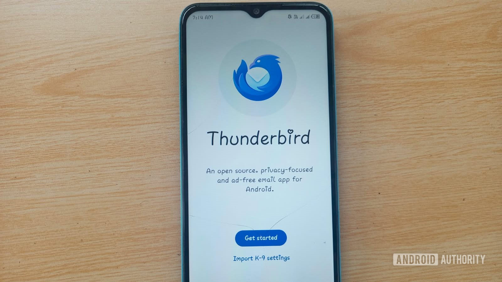 Tampilan aplikasi Mozilla Thunderbird untuk ponsel pintar Android dengan desain modern dan perlindungan privasi lokal