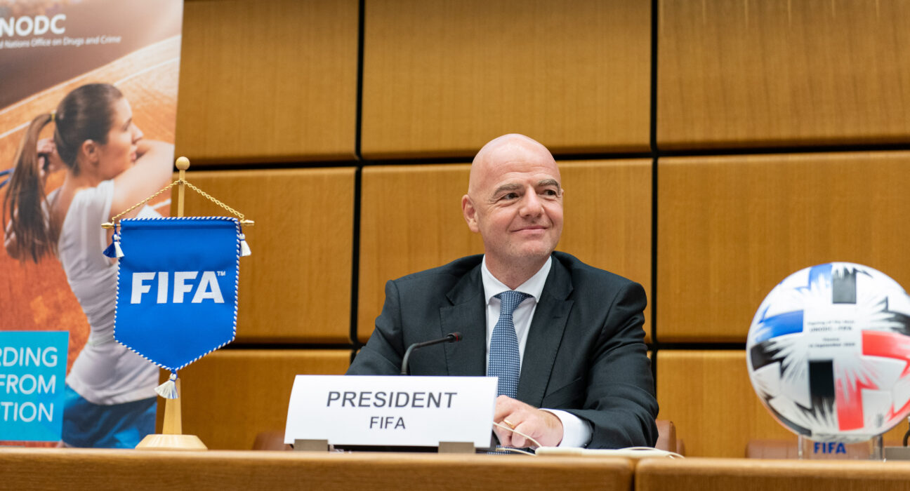 Presiden FIFA Gianni Infantino menghadapi gugatan resmi terkait tata kelola dan etika kepemimpinan sepak bola dunia