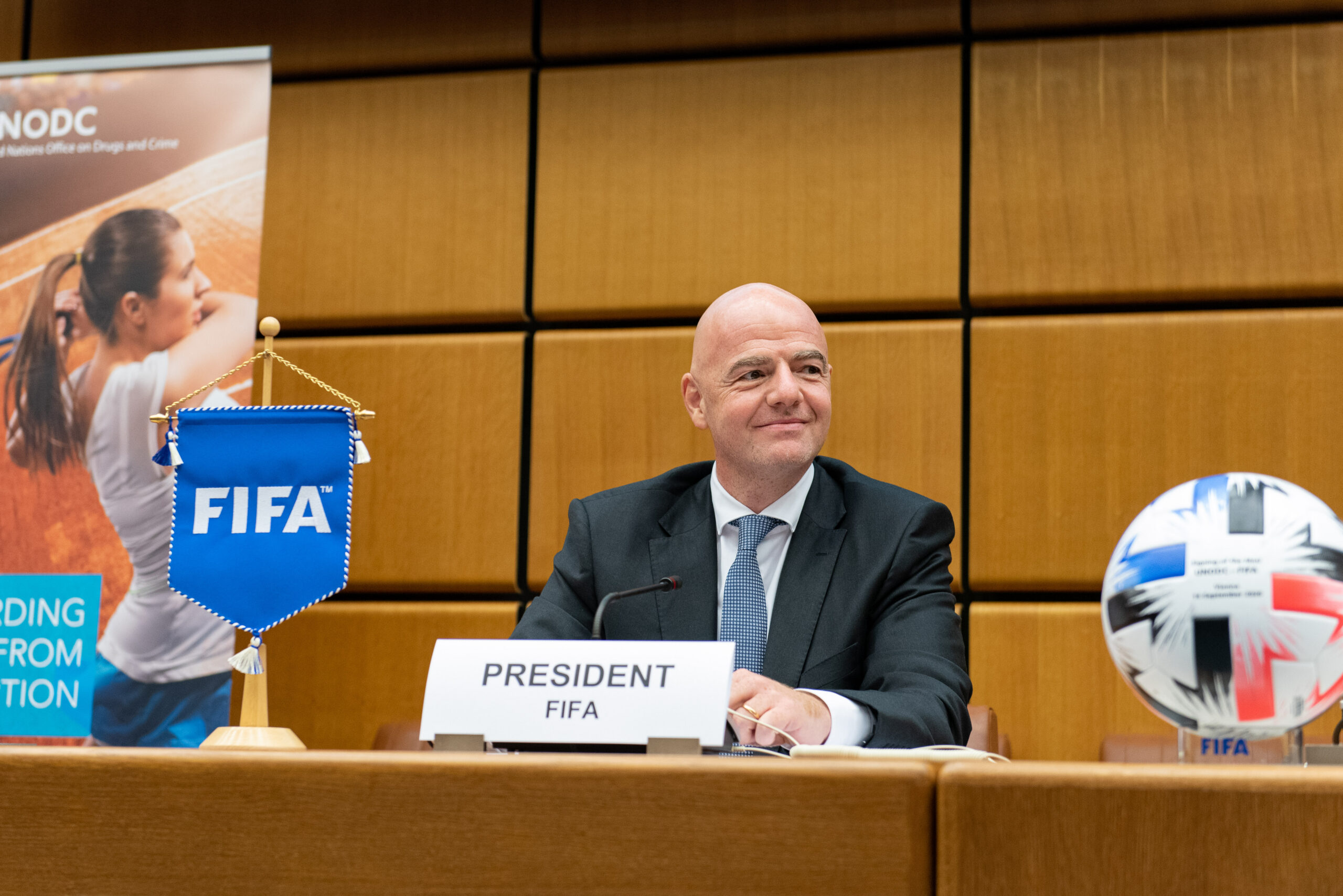 Presiden FIFA Gianni Infantino menghadapi gugatan resmi terkait tata kelola dan etika kepemimpinan sepak bola dunia