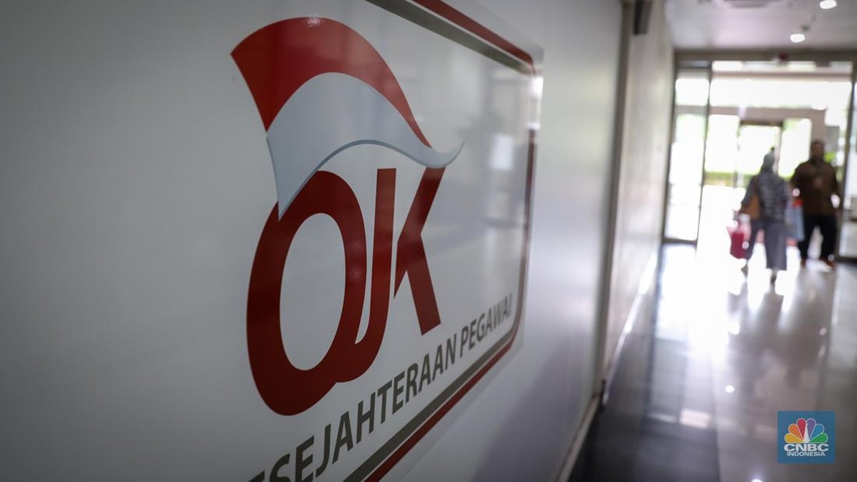 Gedung Otoritas Jasa Keuangan OJK terkait pencabutan izin usaha PT Porto Ventura Kapital