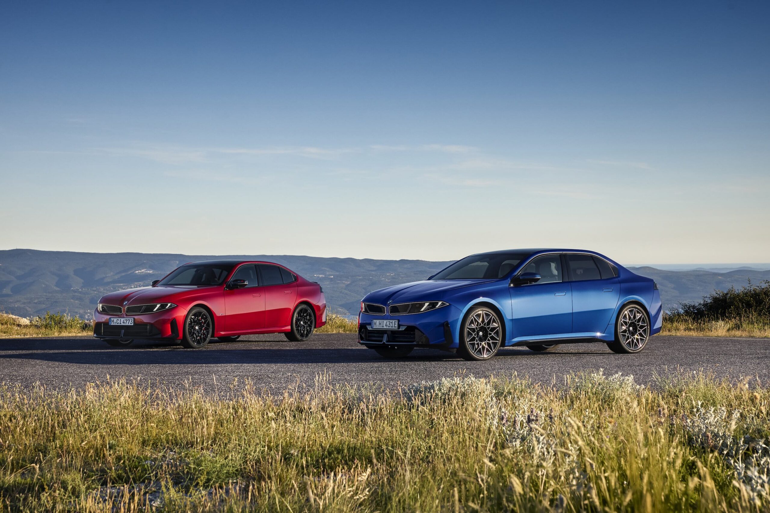 Perbandingan desain mobil BMW Seri 3 mesin bensin M350 xDrive dan varian listrik i3 50 xDrive
