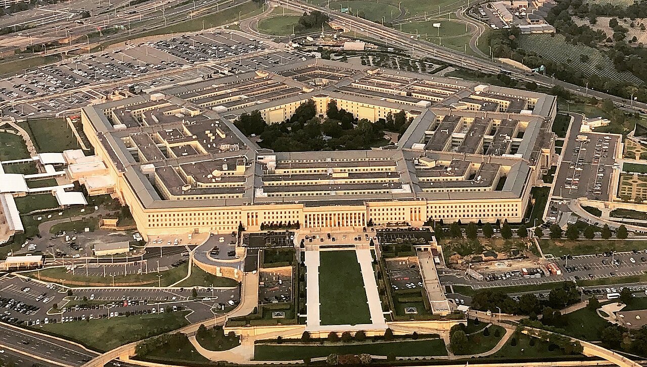 Gedung Pentagon markas Departemen Pertahanan Amerika Serikat dari udara