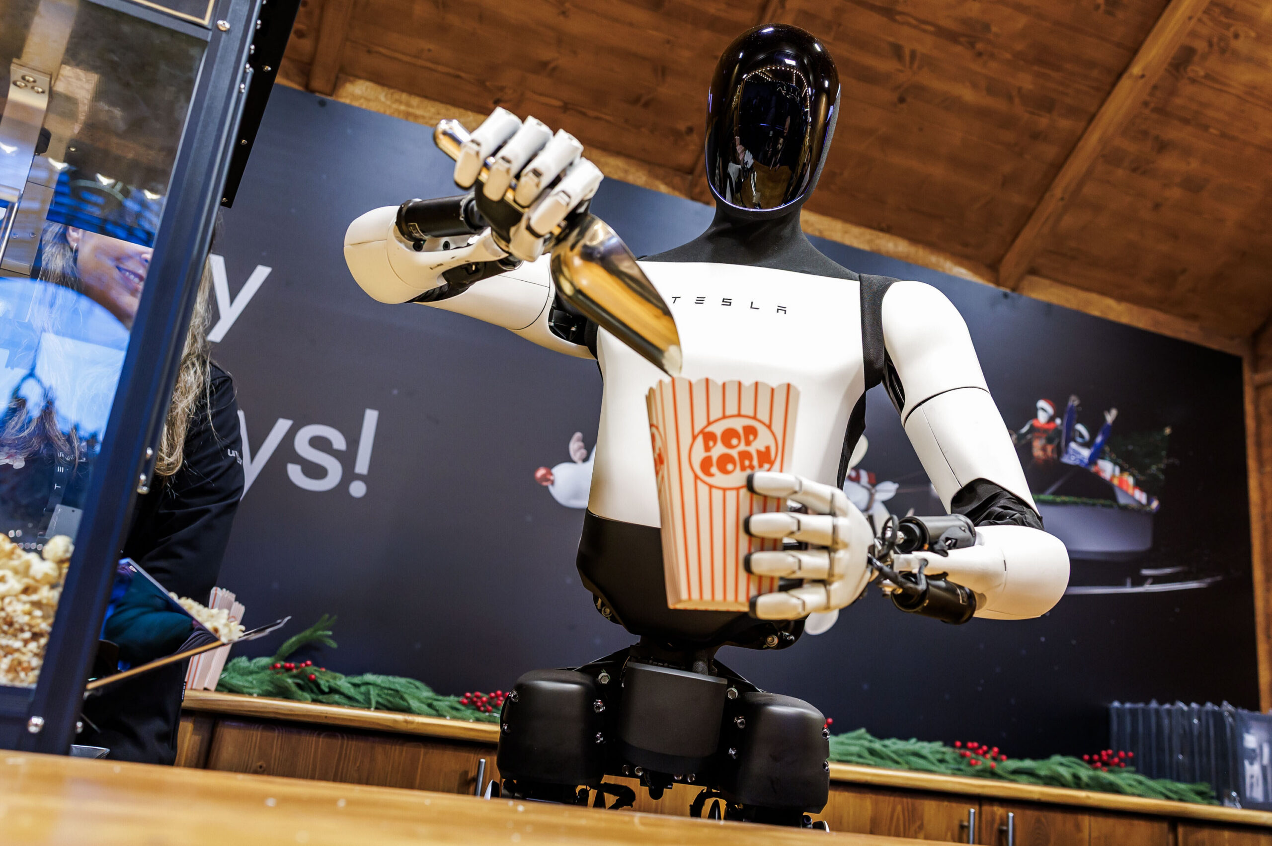 Demonstrasi robot cerdas di panggung industri teknologi