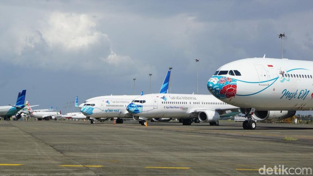 Pesawat armada Garuda Indonesia di bandara udara Soekarno-Hatta