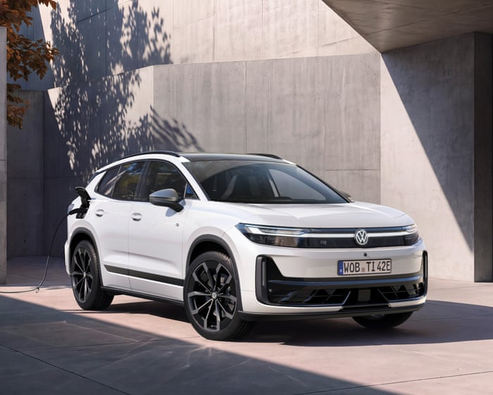 SUV listrik Volkswagen ID. Tiguan dipamerkan di Paris Motor Show 2026